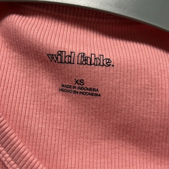WILD FABLE pair of cropped tanks XS - Picture 7 of 7